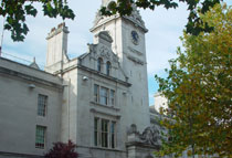 Photo of Surrey County Hall.