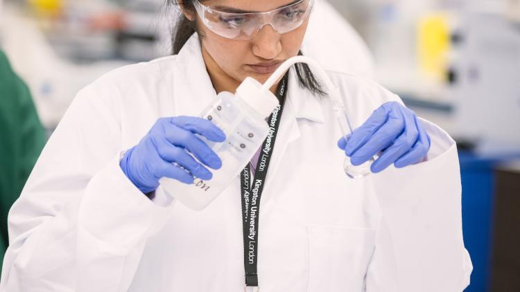 Pharmaceutical and Chemical Research MRes | Kingston University London