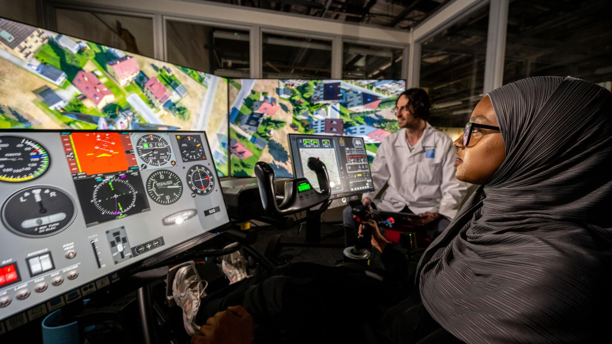 Flight Engineer Course Aircraft Engineering BEng (Hons) top-up | Kingston University London